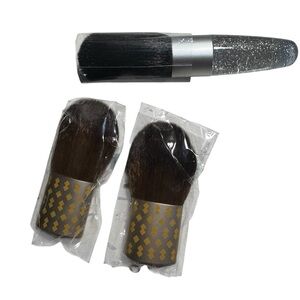 NWT 3 Travel Make Up Brushes